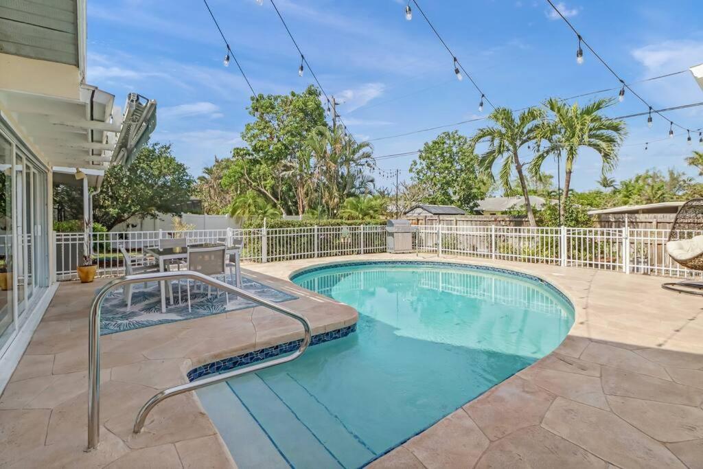 House W/ Heated Pool In Naples 5 Min To Beach Exterior photo