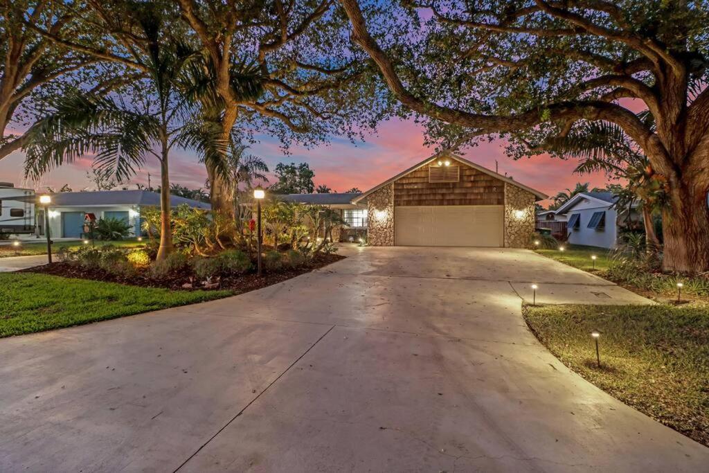 House W/ Heated Pool In Naples 5 Min To Beach Exterior photo