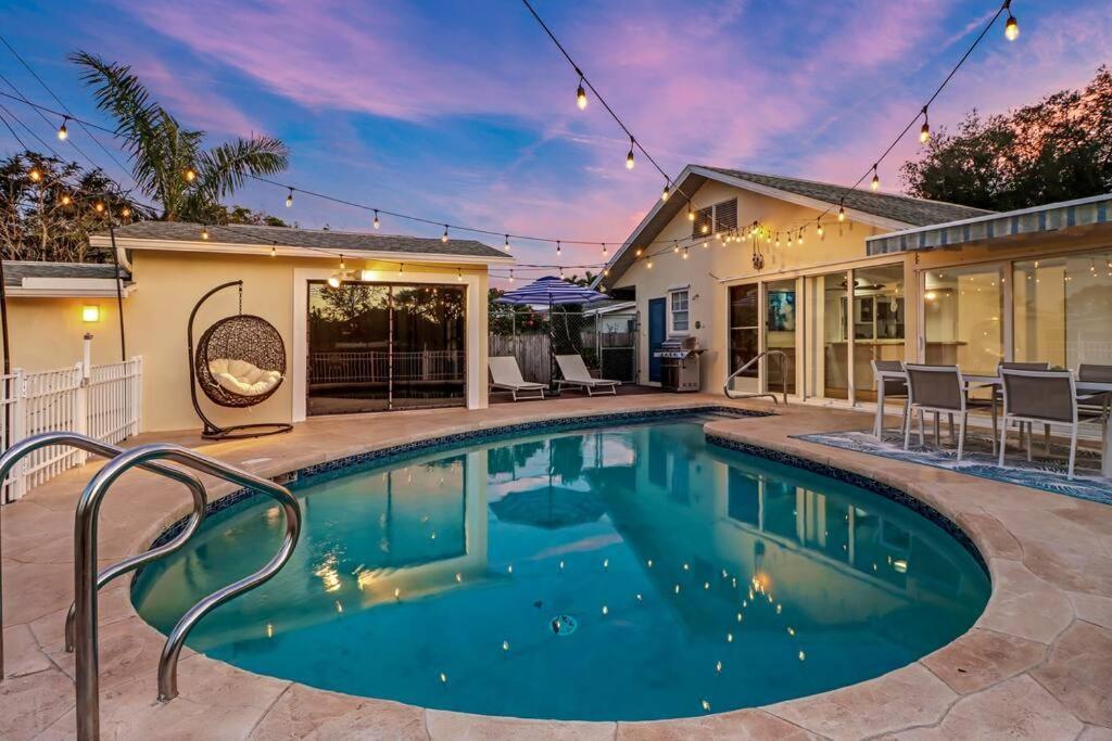 House W/ Heated Pool In Naples 5 Min To Beach Exterior photo
